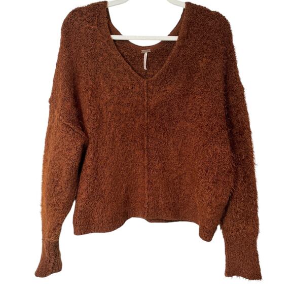 Free People Icing Pullover Mocha Java Brown Small V Neck Fuzzy Cozy Warm Neutral - Picture 3 of 9
